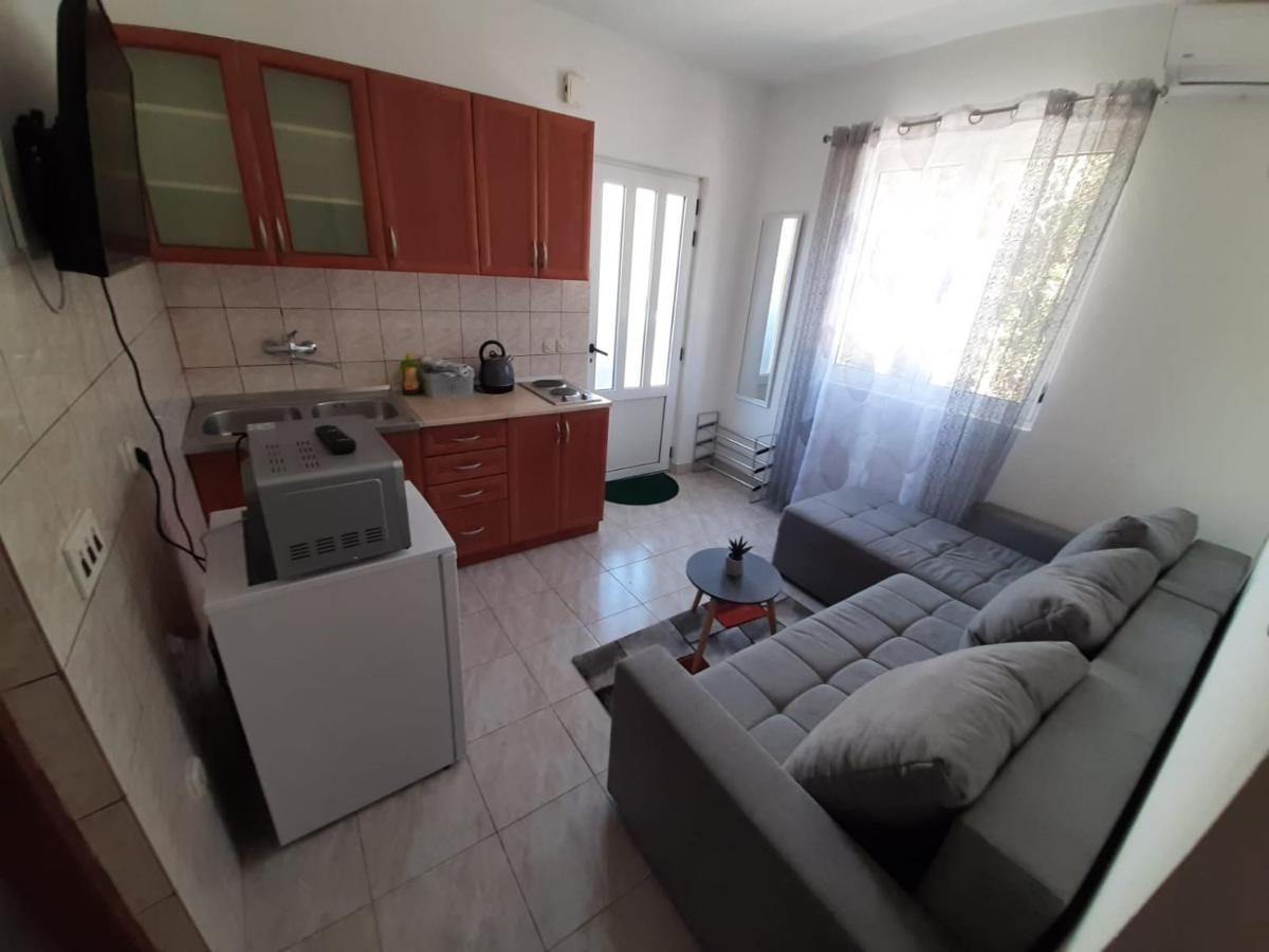 Apartman Jadranka Rogotin Esterno foto